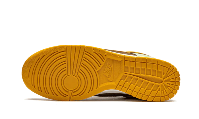 Nike Dunk Low Dusty Olive sole