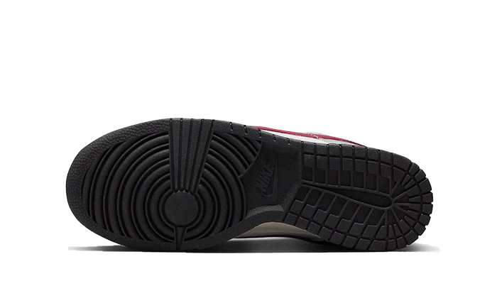 Nike Dunk Low Pale Ivory Redwood sole