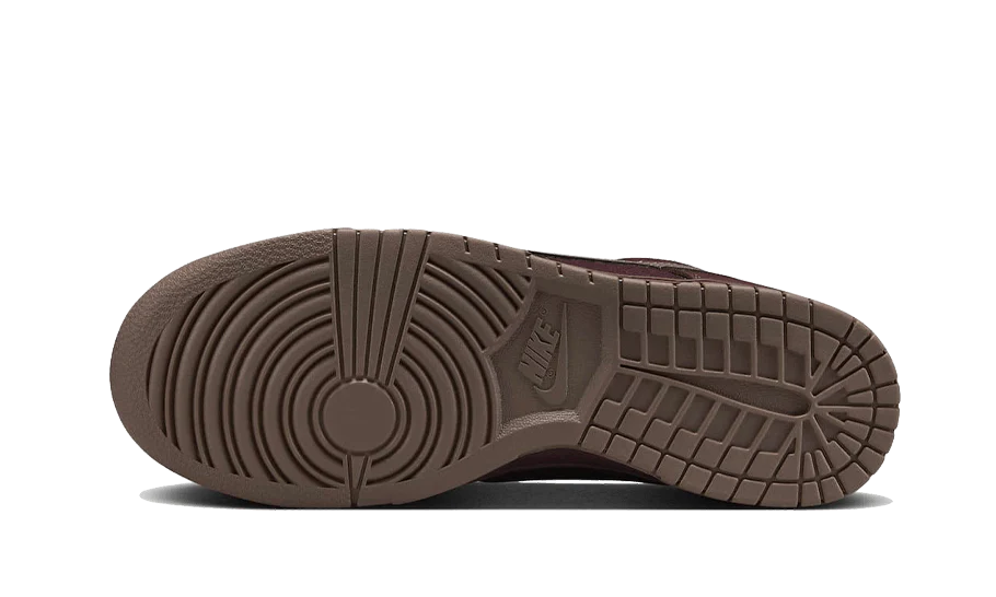 Nike Dunk Low Retro Premium Burgundy Crush sole