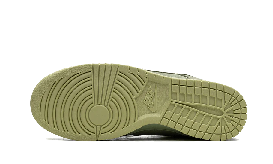 Nike Dunk Low Retro Premium Oil Green Olive Aura sole