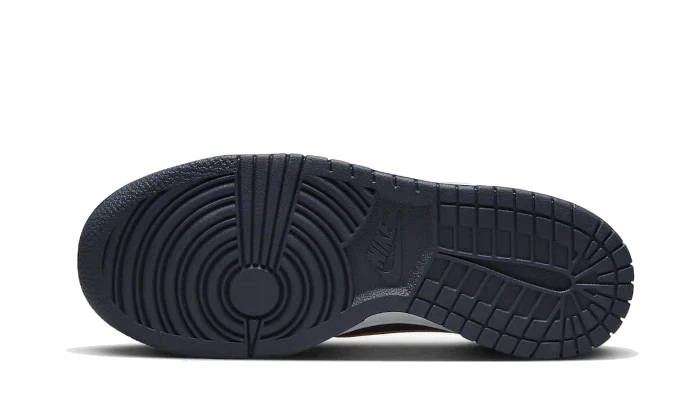 Nike Dunk Low SE Copper Swoosh sole