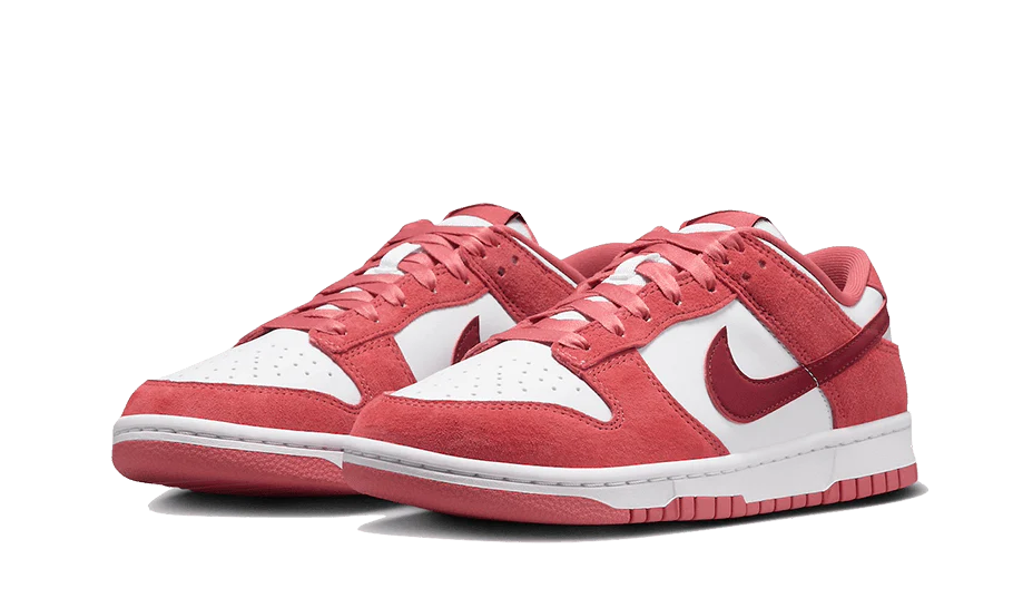 Nike Dunk Low Valentine's Day frontal