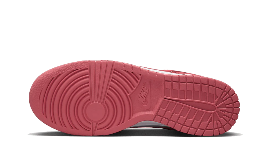 Nike Dunk Low Valentine's Day sole