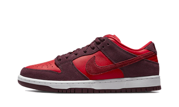 Nike SB Dunk Low Cherry lateral