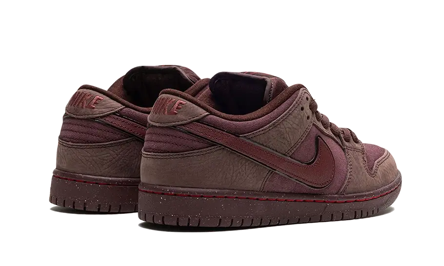 Nike SB Dunk Low City Of Love Burgundy Crush back