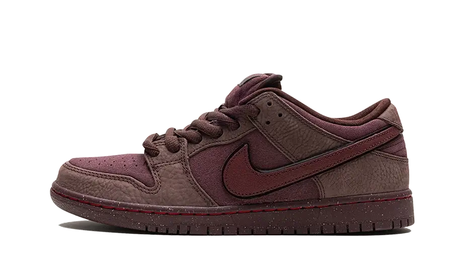 Nike SB Dunk Low City Of Love Burgundy Crush lateral