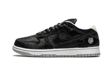 Nike SB Dunk Low Medicom Toy lateral