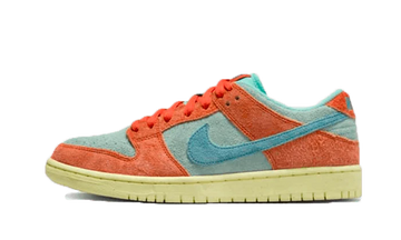 Nike SB Dunk Low Orange Emerald Rise lateral