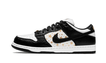 Nike SB Dunk Low Supreme Stars Black lateral