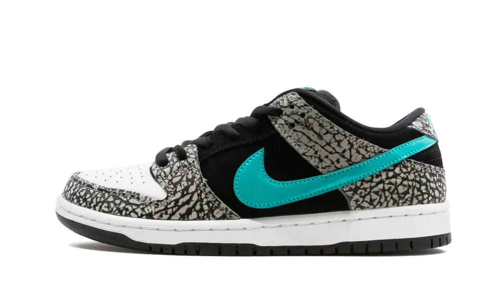 Nike SB Dunk Low atmos Elephant lateral