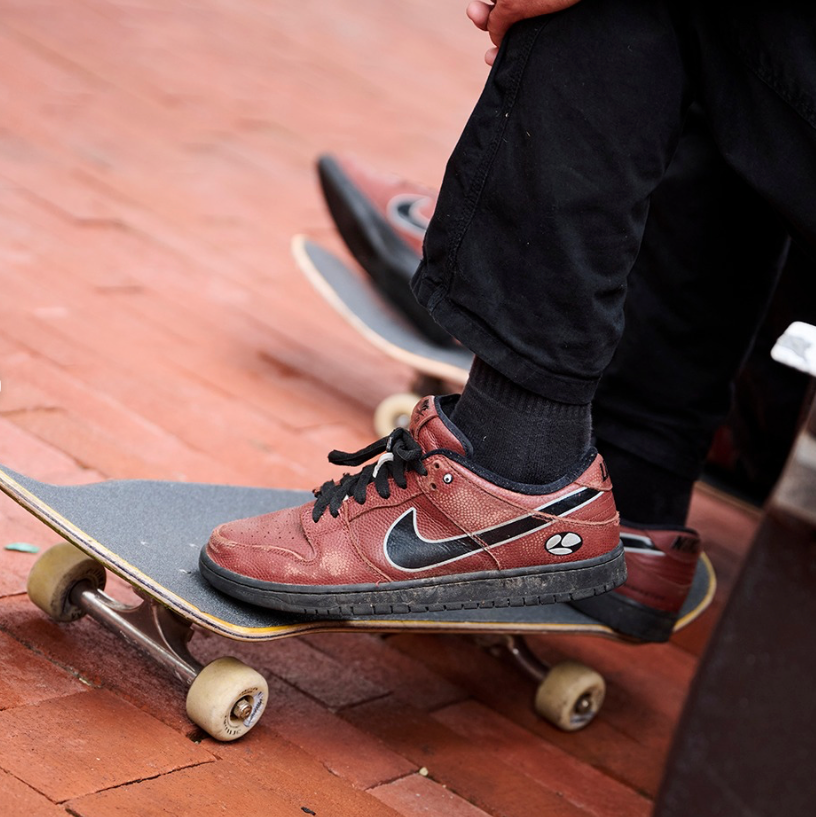 Nike SB Dunk Low Limosine Skateboards