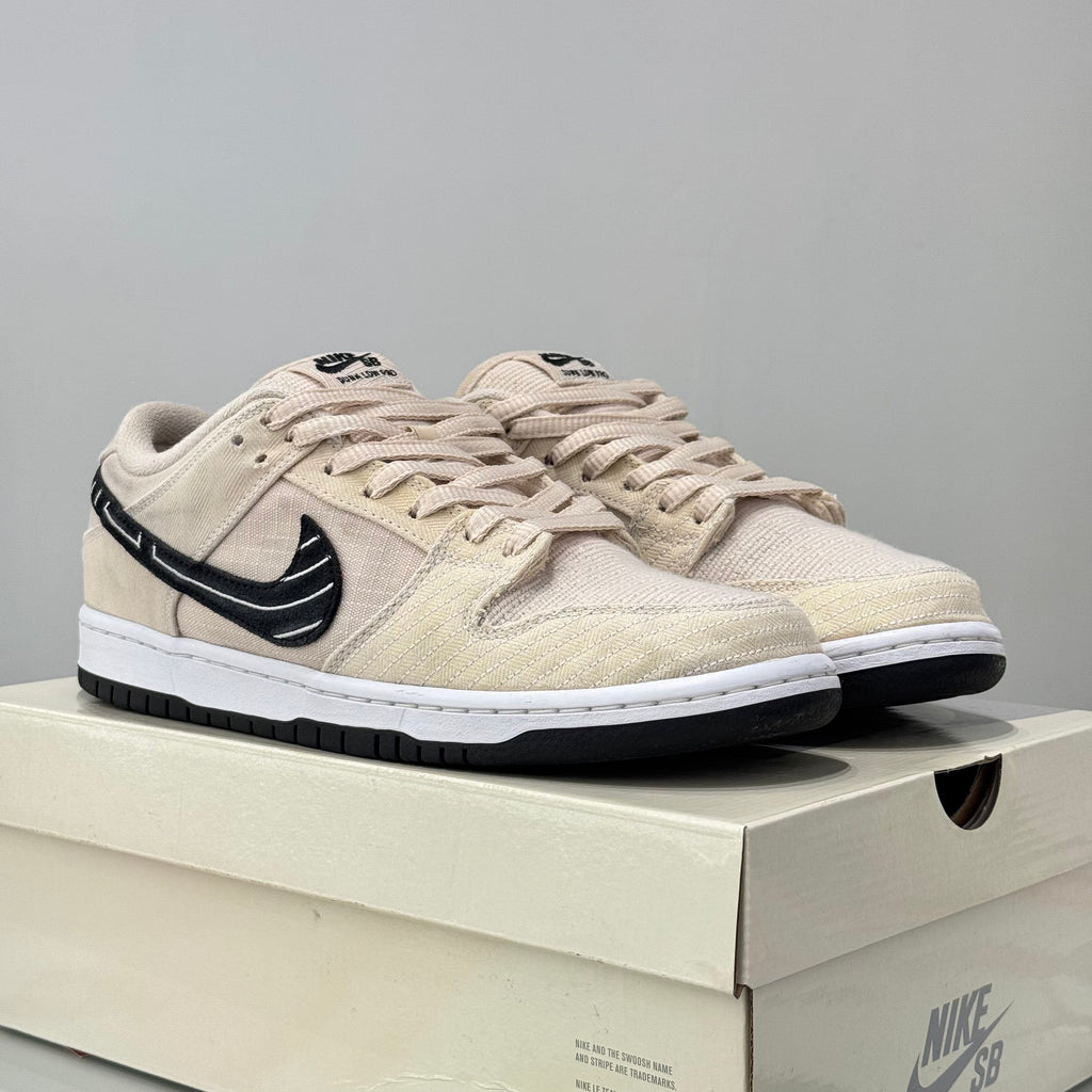 Nike SB Dunk Low x Albino & Preto 'Fossil' (44) - Usado