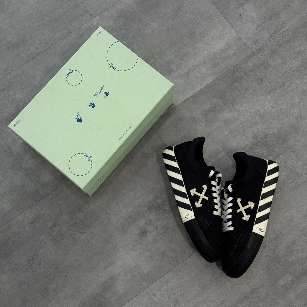 Off-White Logo Patch Low Top Black - SKU: OMIA085E20FAB0011001