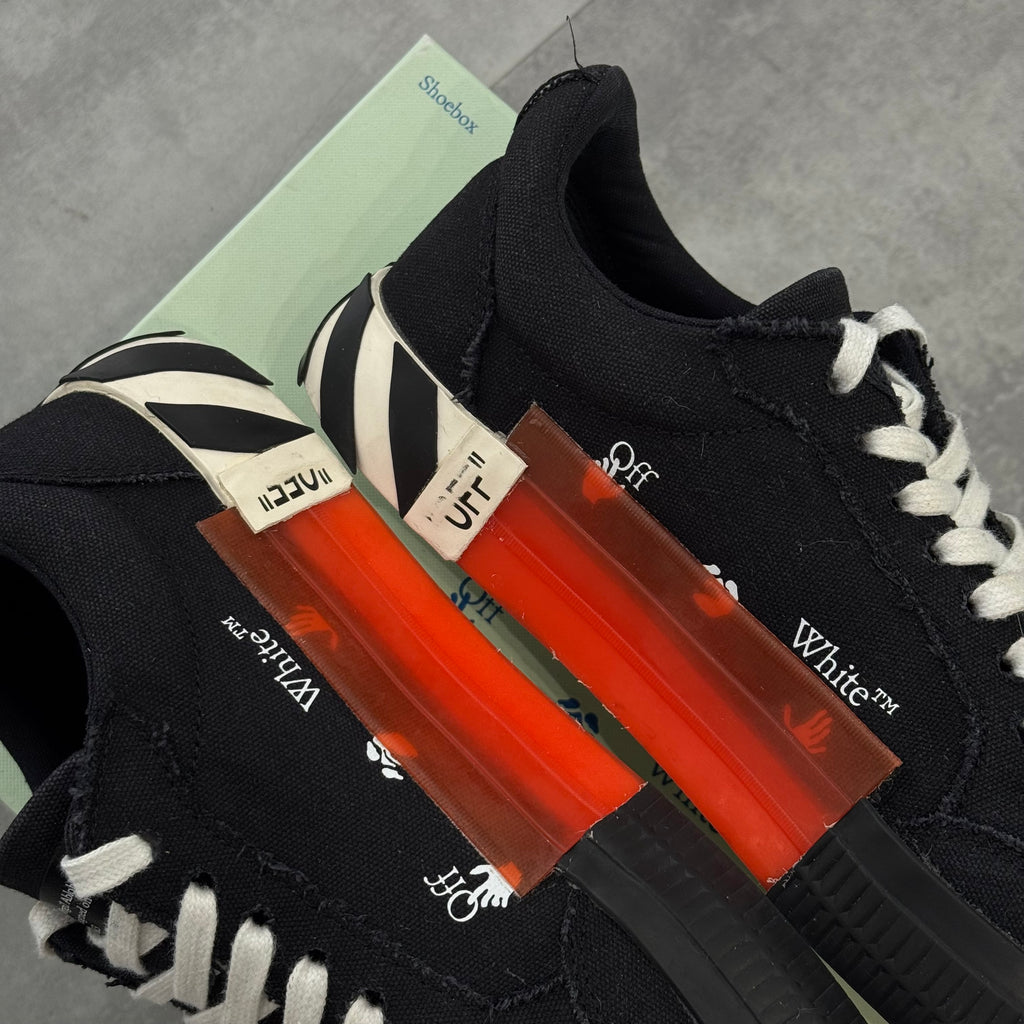 Off-White Logo Patch Low Top Black - SKU: OMIA085E20FAB0011001