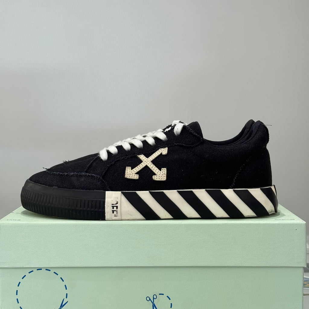Off-White Logo Patch Low Top Black - SKU: OMIA085E20FAB0011001