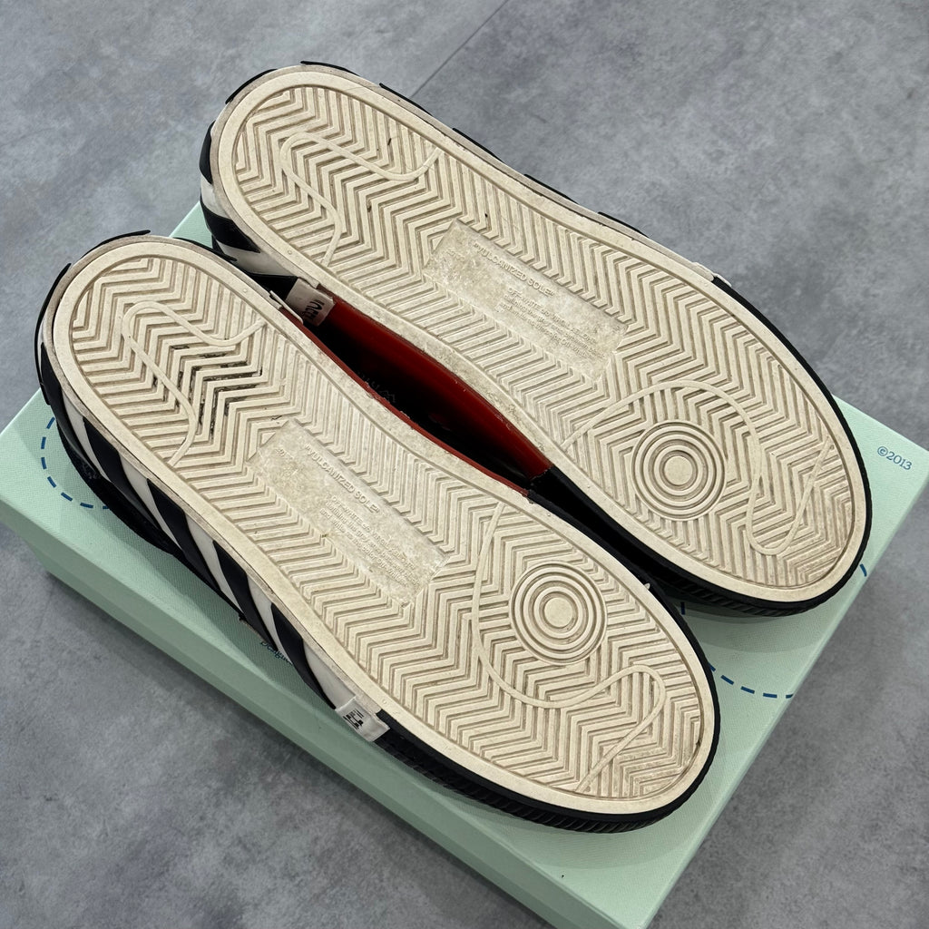 Off-White Logo Patch Low Top Black - SKU: OMIA085E20FAB0011001