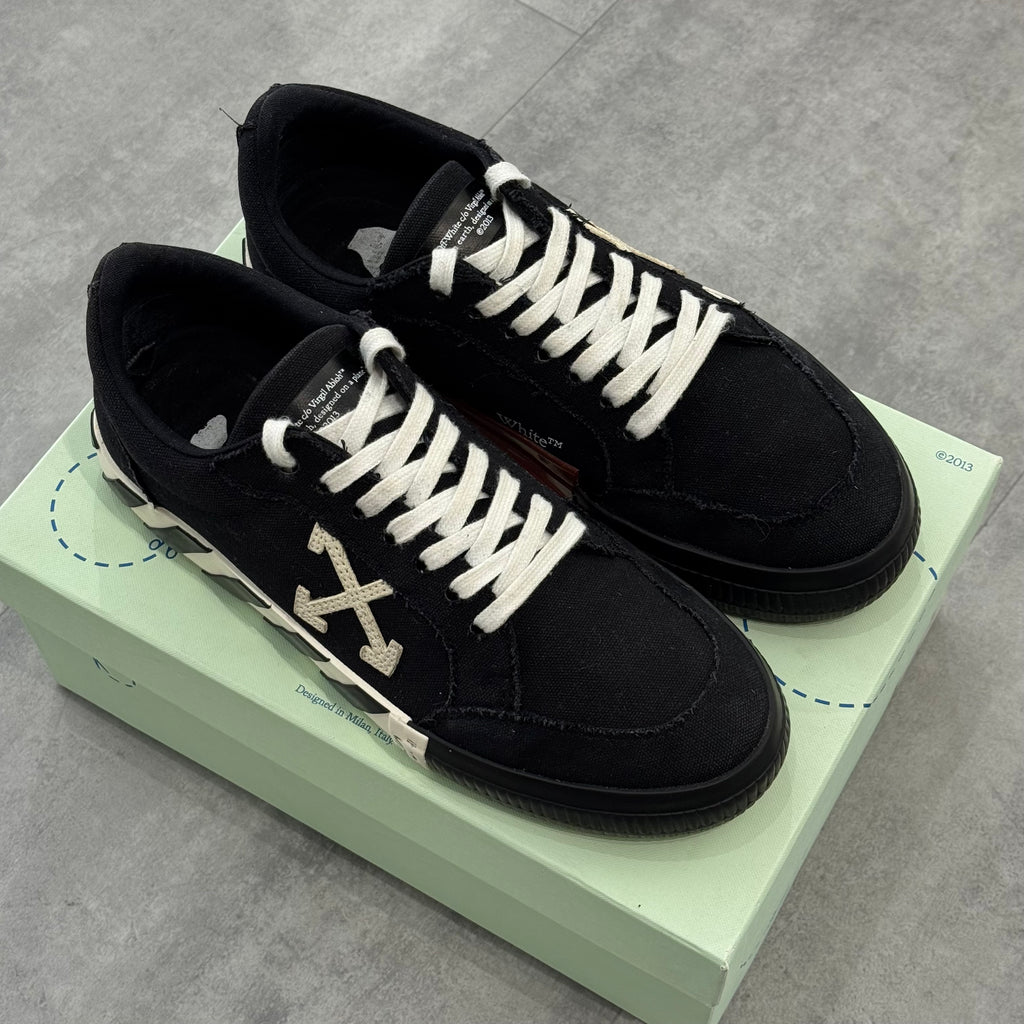 Off-White Logo Patch Low Top Black - SKU: OMIA085E20FAB0011001