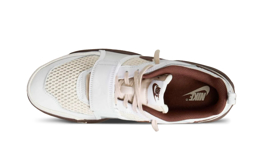 Nike Zoom Field Jaxx
Travis Scott Light Chocolate