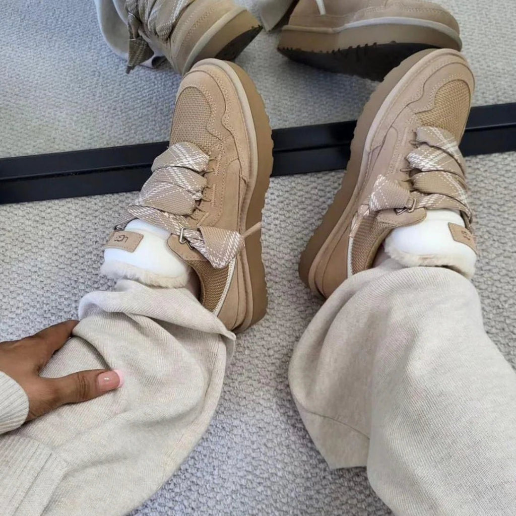 UGG Lowmel Sand 1144032-SAN – sneaker autêntico da CollectKicks