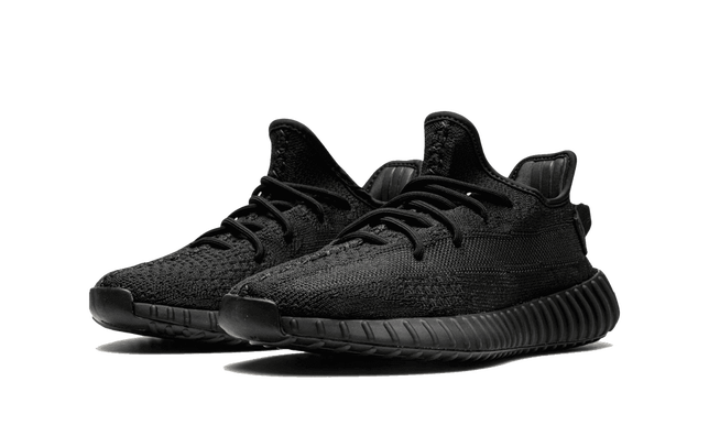 Yeezy Boost 350 V2 Onyx frontal image