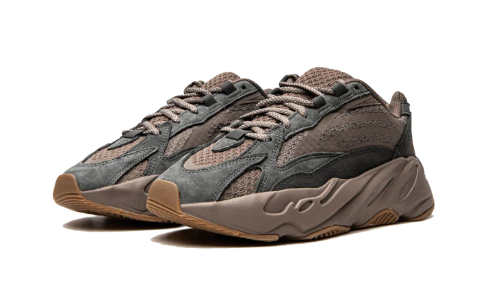 Yeezy Boost 700 V2 Mauve frontal image