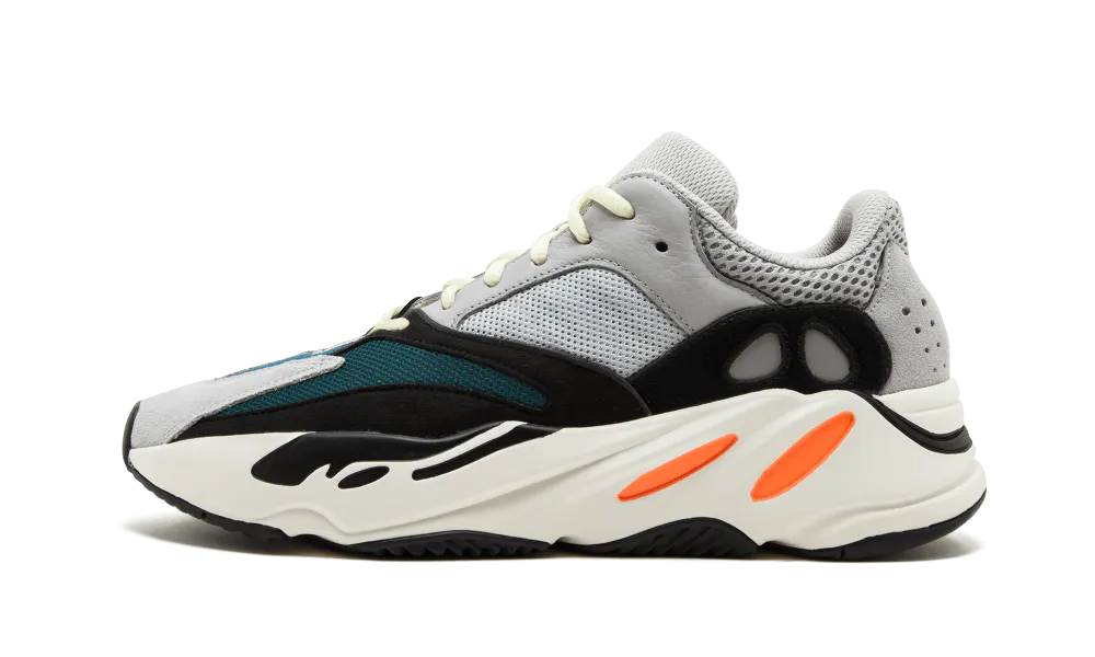 Yeezy Boost 700 Wave Runner lateral image