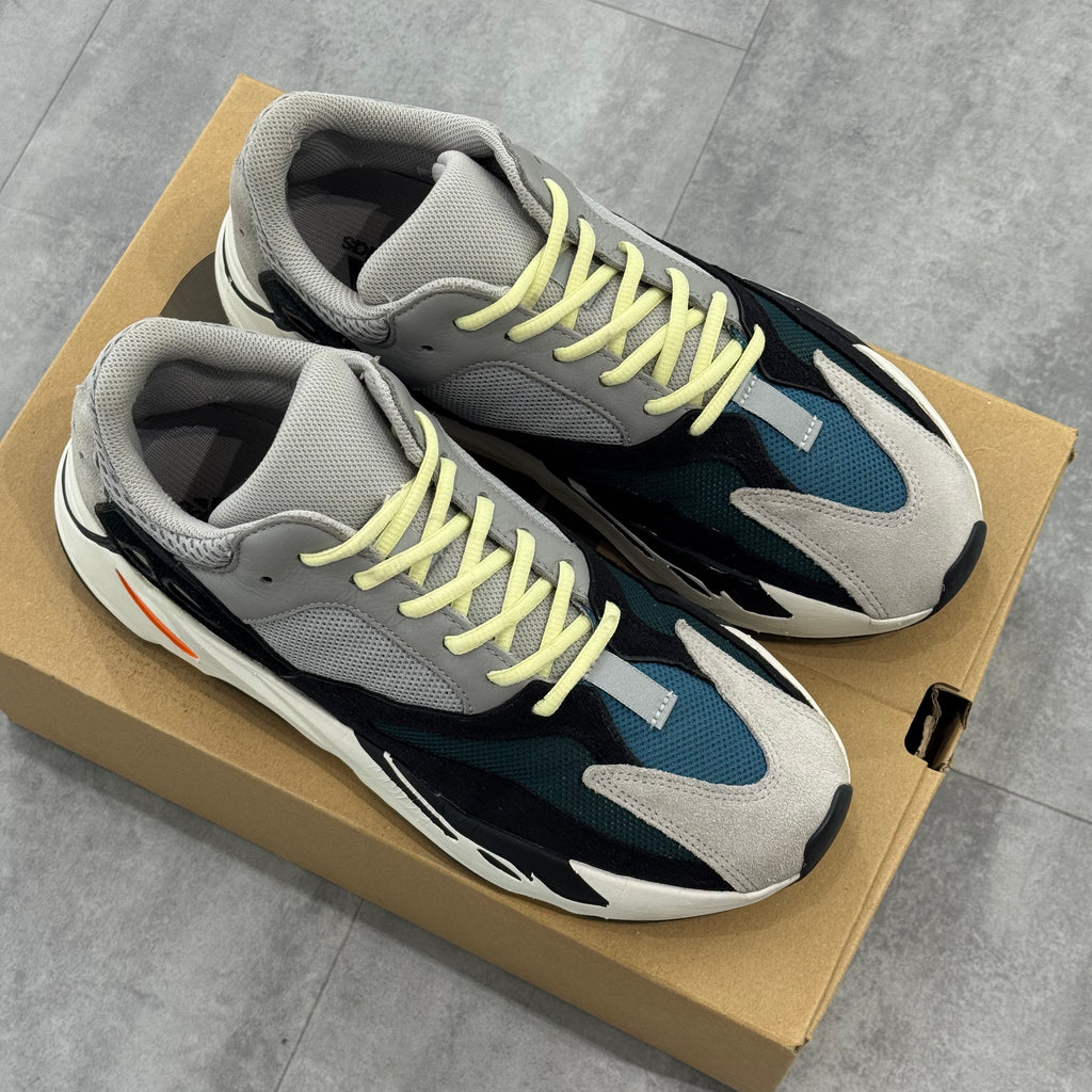 Yeezy Boost 700 V1 Wave Runner (44.5) - Usado