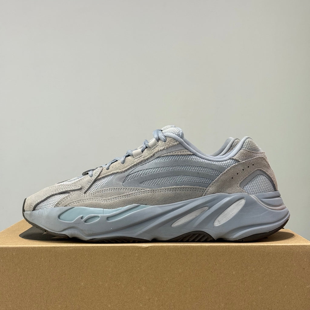 Yeezy Boost 700 V2 Hospital Blue - sneakers Usado CollectKicks