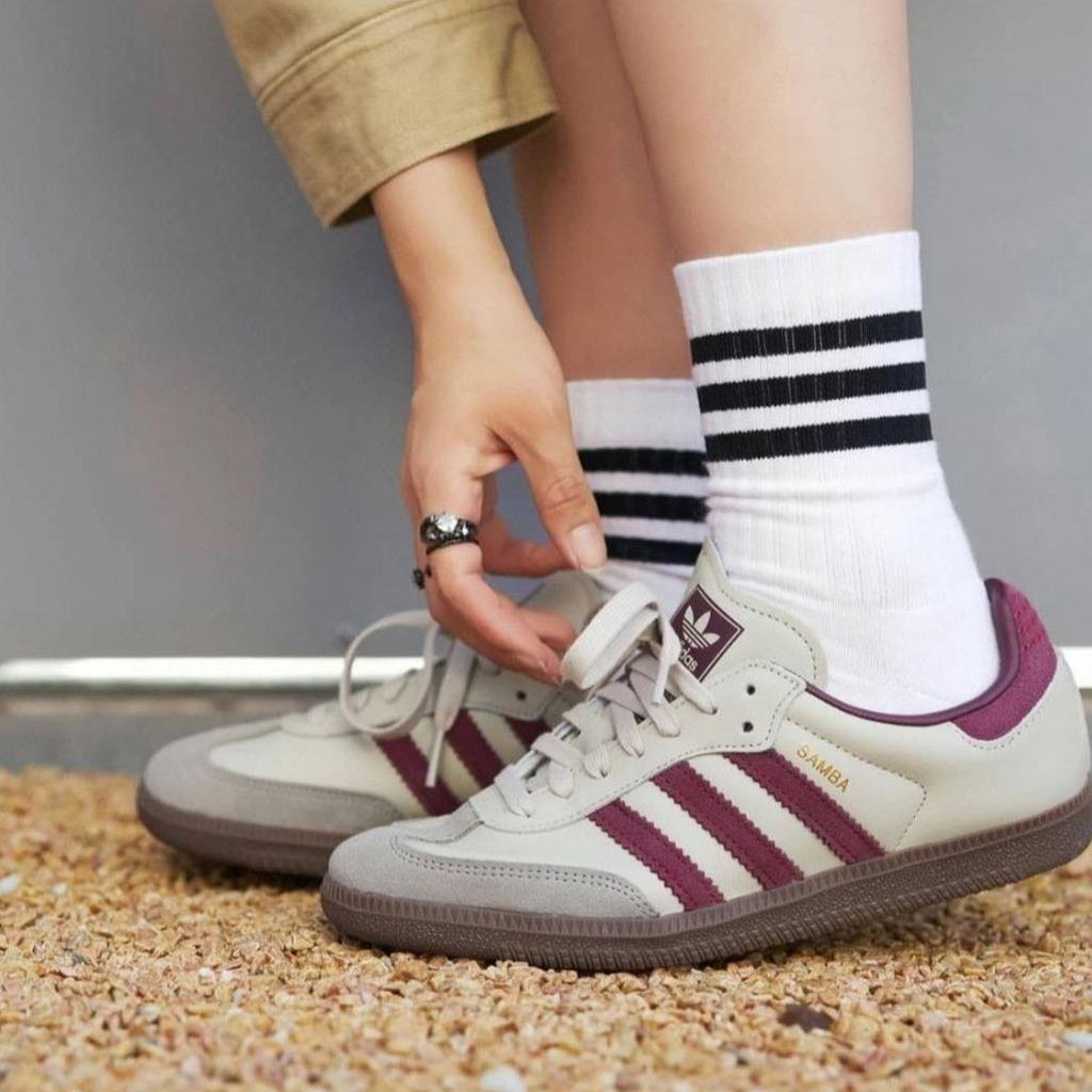 Adidas Samba OG Putty Grey Maroon  – sneaker autêntico da CollectKicks