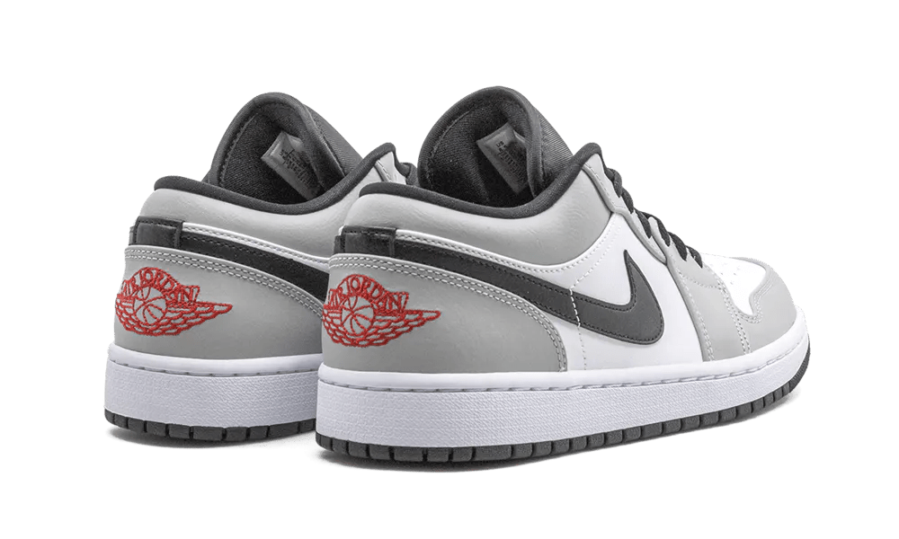 Air Jordan 1 Low Light Smoke Grey  – sneaker autêntico da CollectKicks