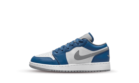Air Jordan 1 Low True Blue Cement GS  – sneaker autêntico da CollectKicks