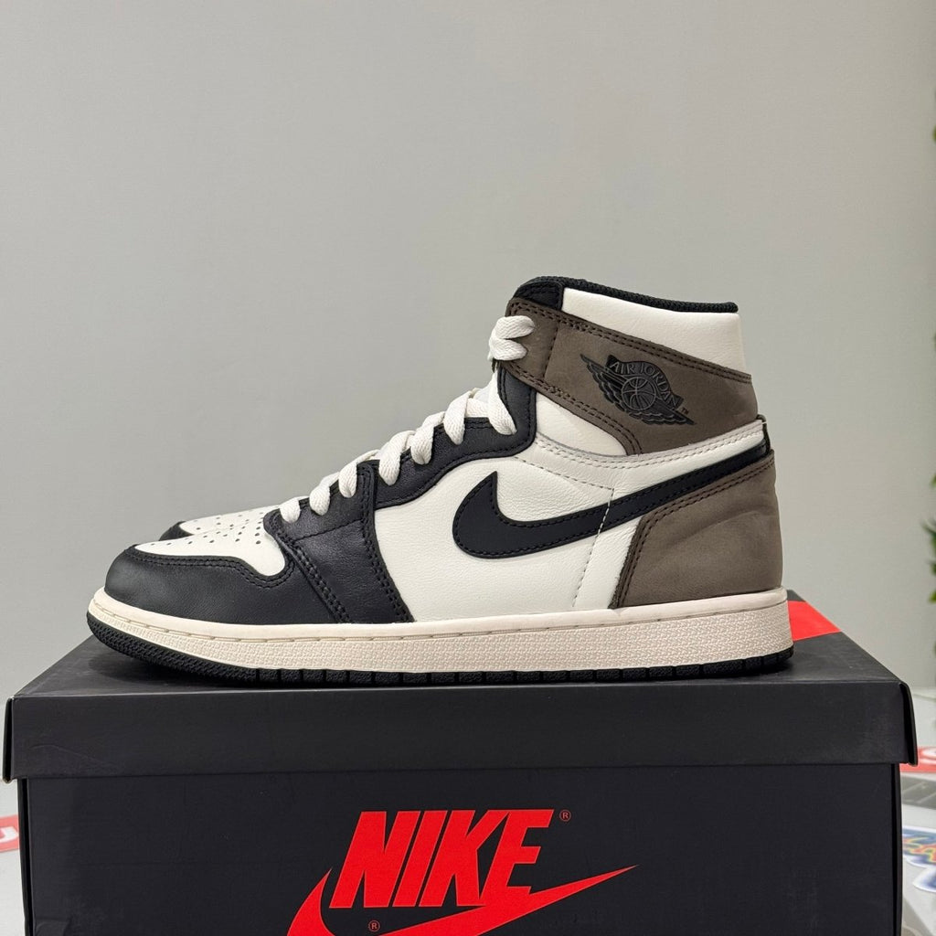 Air Jordan 1 Retro High Dark Mocha (41) - Usado  – sneaker autêntico da CollectKicks