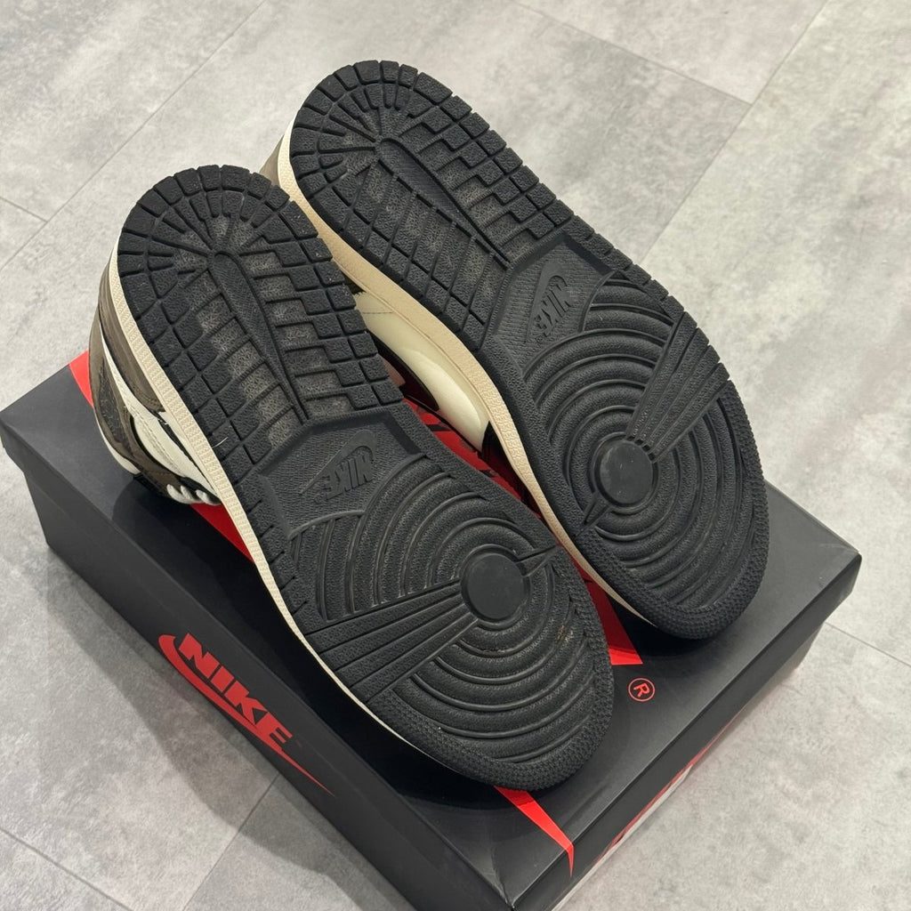 Air Jordan 1 Retro High Dark Mocha (41) - Usado  – sneaker autêntico da CollectKicks