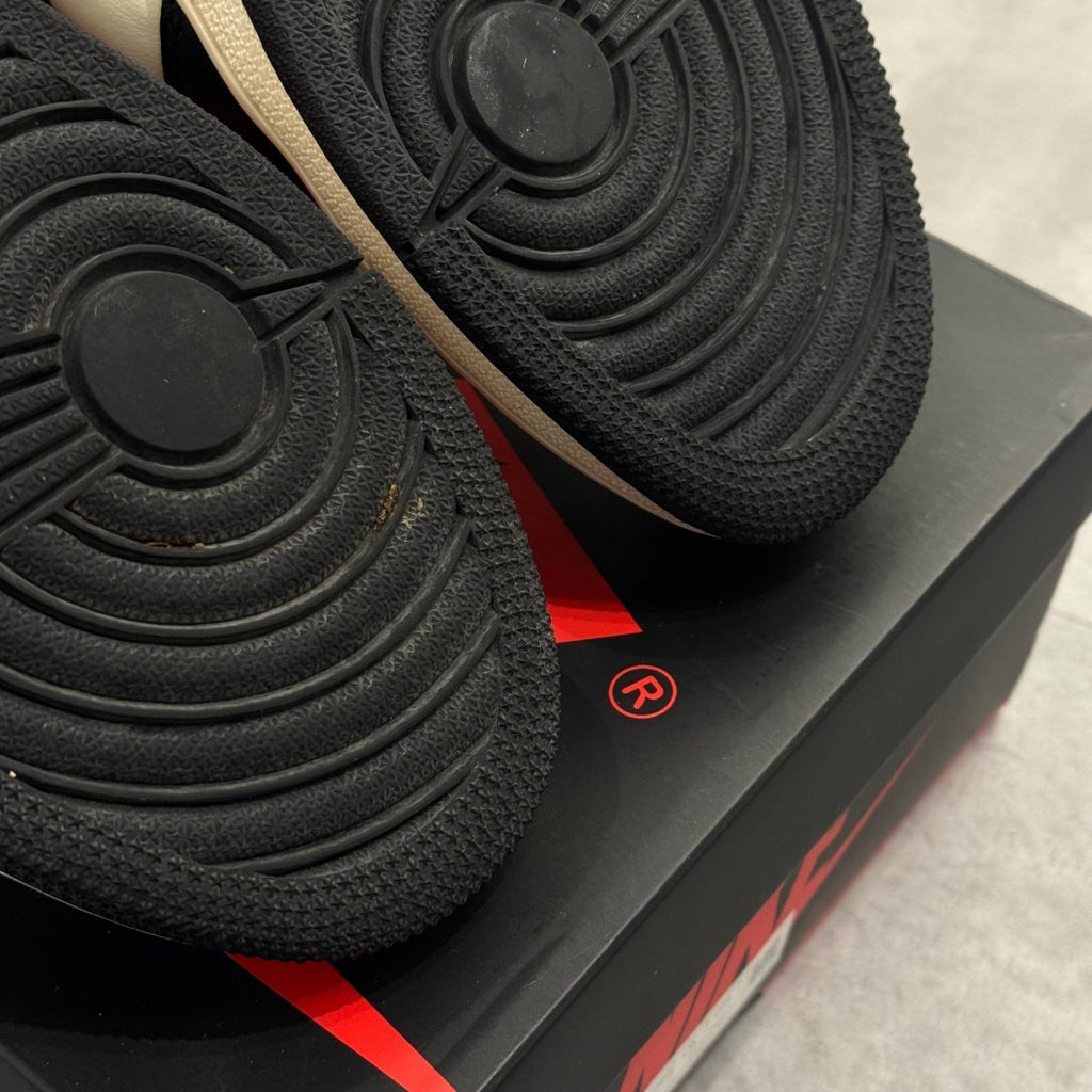 Air Jordan 1 Retro High Dark Mocha (41) - Usado  – sneaker autêntico da CollectKicks