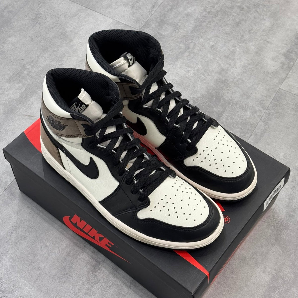 Air Jordan 1 Retro High Dark Mocha (44.5) - Usado  – sneaker autêntico da CollectKicks