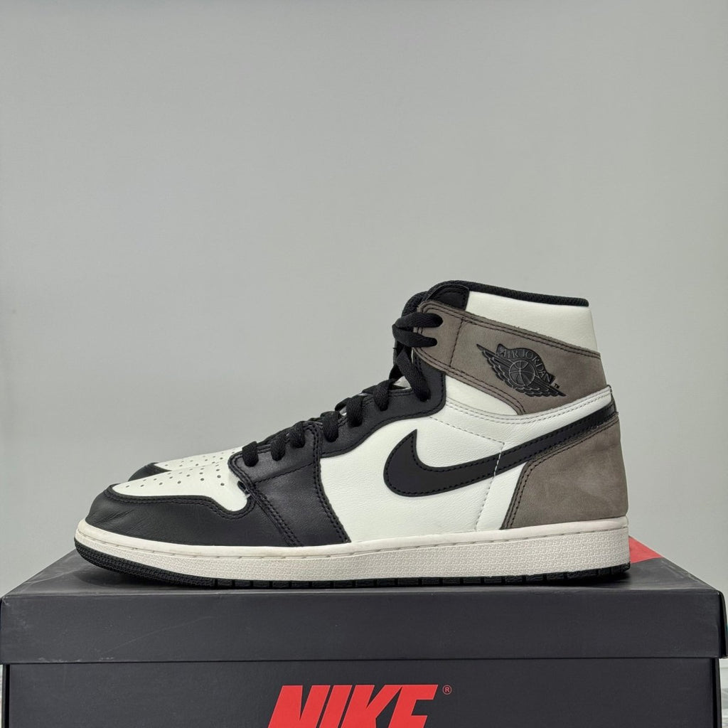Air Jordan 1 Retro High Dark Mocha (44.5) - Usado  – sneaker autêntico da CollectKicks