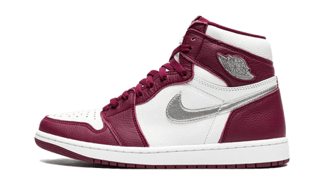 Air Jordan 1 Retro High OG Bordeaux 555088-611 – sneaker autêntico da CollectKicks