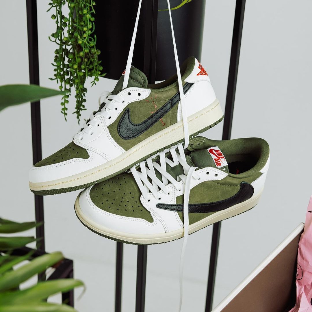 Air Jordan 1 Retro Low OG SP Travis Scott Medium Olive |DM7866-200
