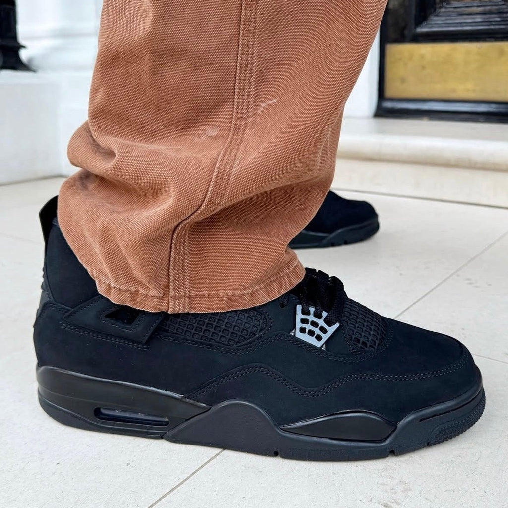 Air Jordan 4 Retro Black Cat (2025)  – sneaker autêntico da CollectKicks