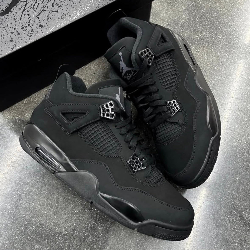 Air Jordan 4 Retro Black Cat (2025)  – sneaker autêntico da CollectKicks