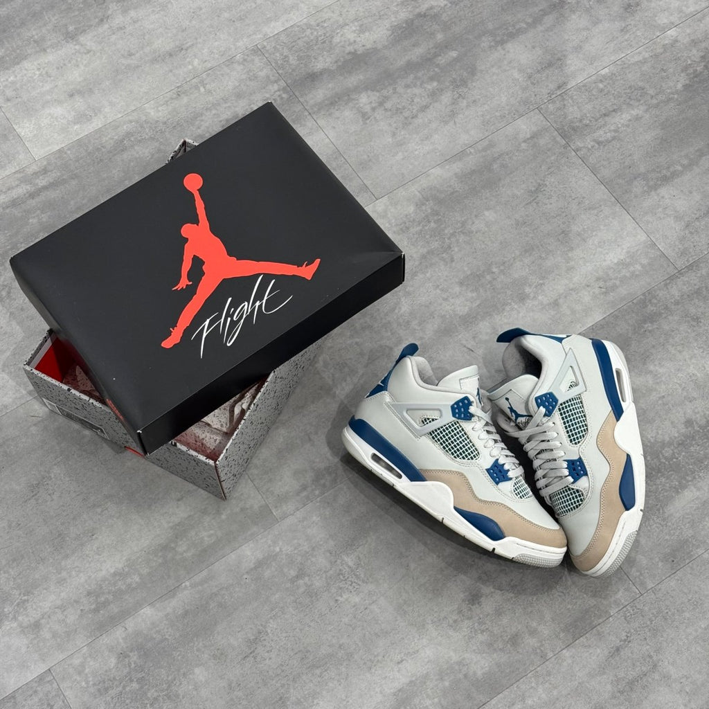 Air Jordan 4 Retro Military Blue (43) - Usado  – sneaker autêntico da CollectKicks