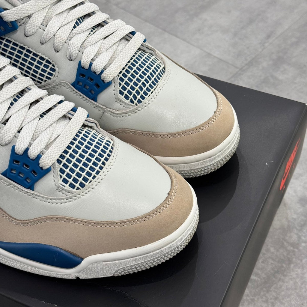 Air Jordan 4 Retro Military Blue (43) - Usado  – sneaker autêntico da CollectKicks