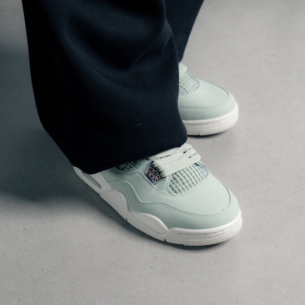 Air Jordan 4 Retro Seafoam Sail  – sneaker autêntico da CollectKicks