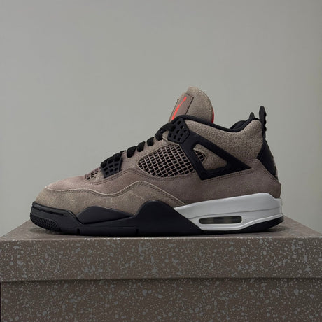 Air Jordan 4 Retro Taupe Haze (42.5) - Usado  – sneaker autêntico da CollectKicks