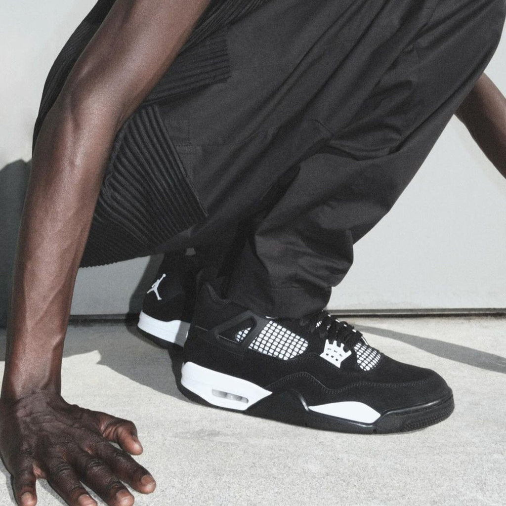 Air Jordan 4 Retro White Thunder  – sneaker autêntico da CollectKicks