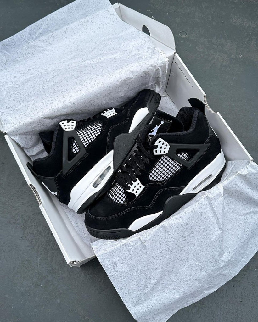 Air Jordan 4 Retro White Thunder  – sneaker autêntico da CollectKicks