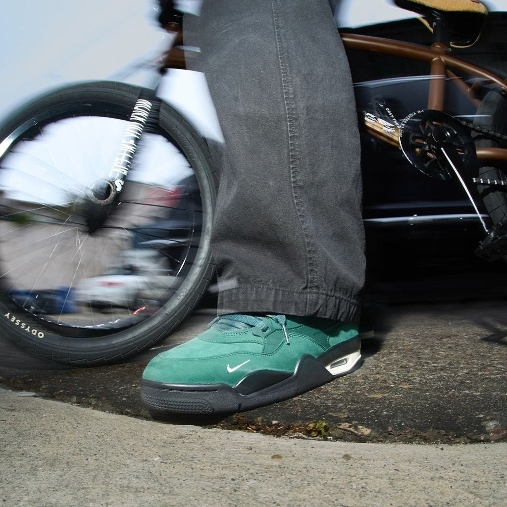 Air Jordan 4 RM SP Nigel Sylvester Grandma's Driveway  – sneaker autêntico da CollectKicks