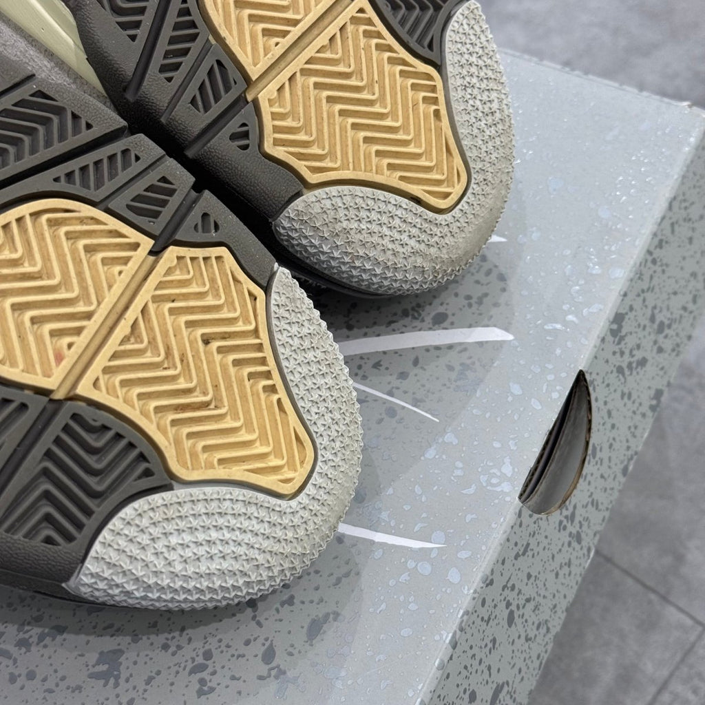 Air Jordan 4 SE Craft Photon Dust (41) - Usado  – sneaker autêntico da CollectKicks