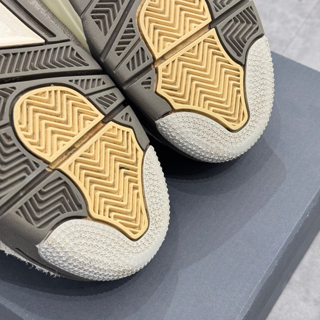 Air Jordan 4 SE Craft Photon Dust (44) - Usado  – sneaker autêntico da CollectKicks