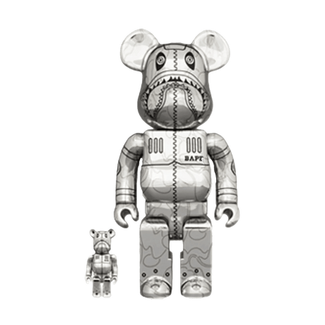 Bearbrick x BAPE x Hajime Sorayama Camo Shark 100% & 400% Set  – sneaker autêntico da CollectKicks